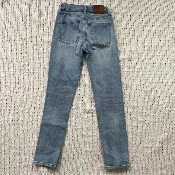 Denim Forum Yoko High-Rise Slim Light Wash Jeans - Size 23 - Picture 4 of 5